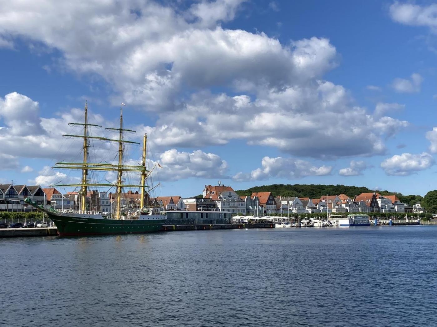 Nordic Nature Loft In Travemuende Direkt In Der Vorderreihe Inkl Privatsauna Apartment
